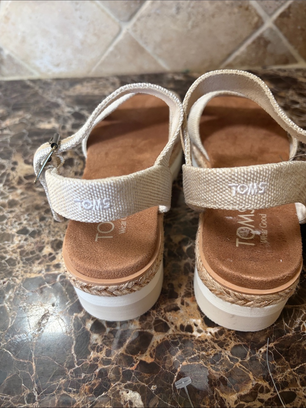 TOMS Natural Canvas Strappy Sandals.Size 7 NWT - Picture 3 of 5